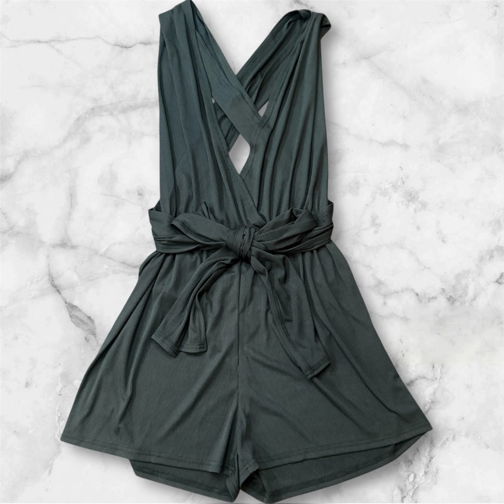 SBetro Black Halter Shorts Romper Size Large